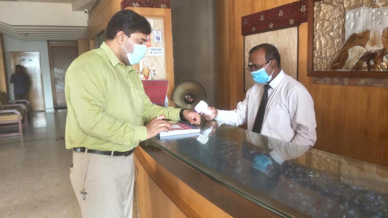 Hotel Mayas Tiruchirappalli Bagian luar foto