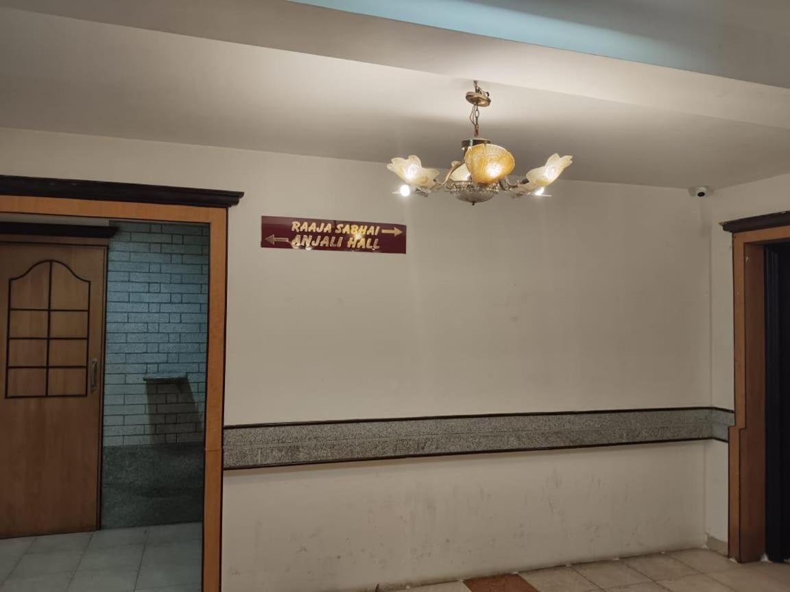 Hotel Mayas Tiruchirappalli Bagian luar foto