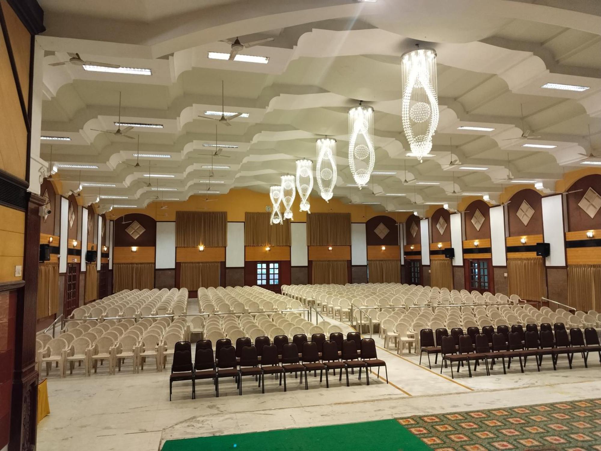 Hotel Mayas Tiruchirappalli Bagian luar foto