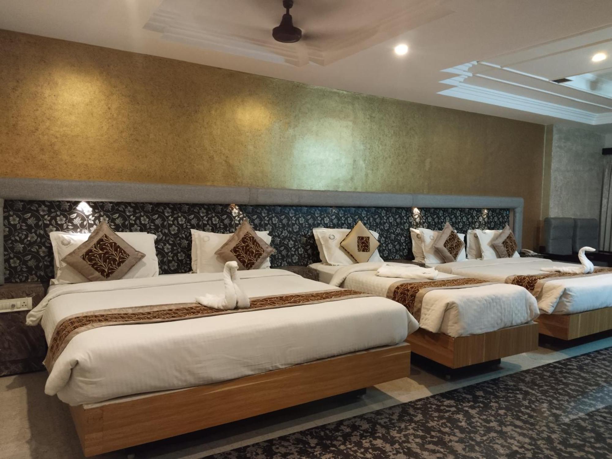 Hotel Mayas Tiruchirappalli Bagian luar foto