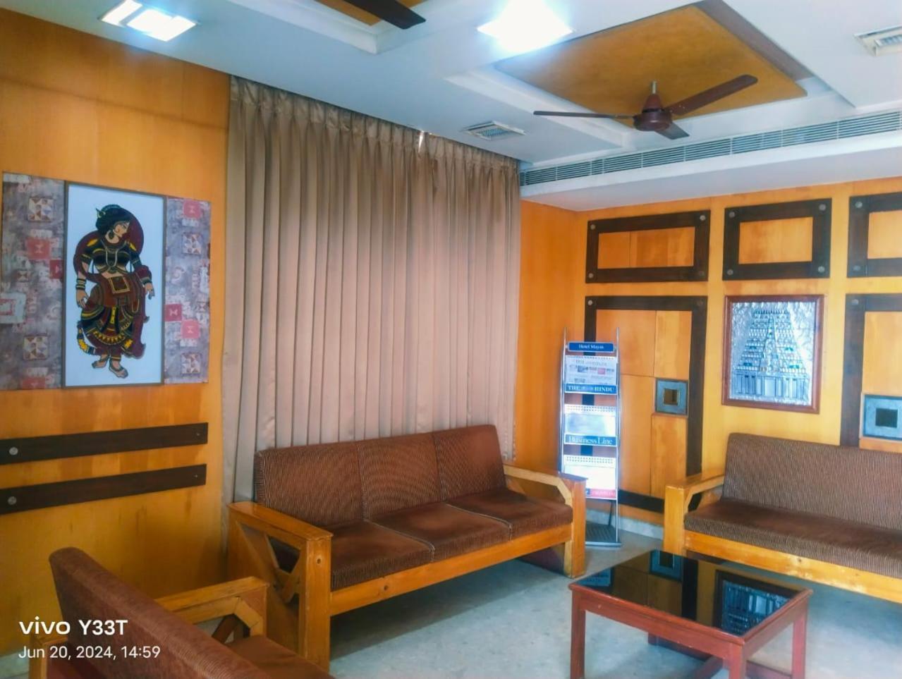 Hotel Mayas Tiruchirappalli Bagian luar foto